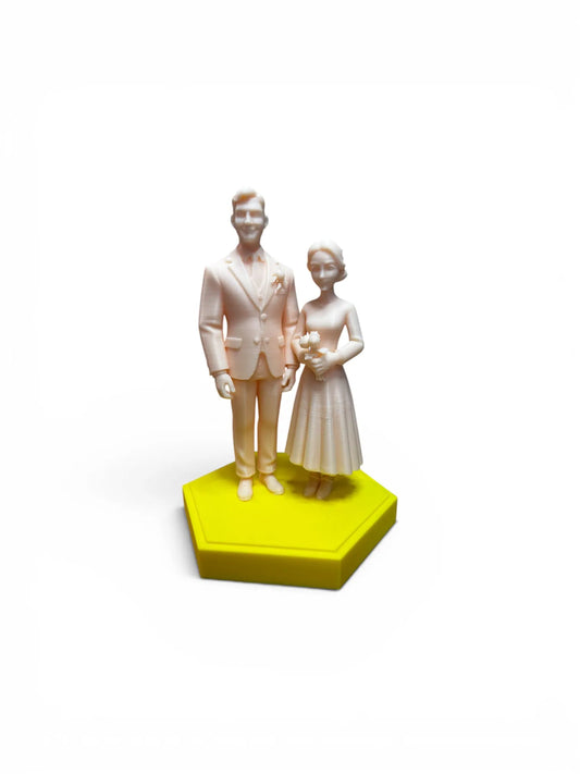Personalisierter Hochzeitspaar Tortentopper ohne Namenszug.