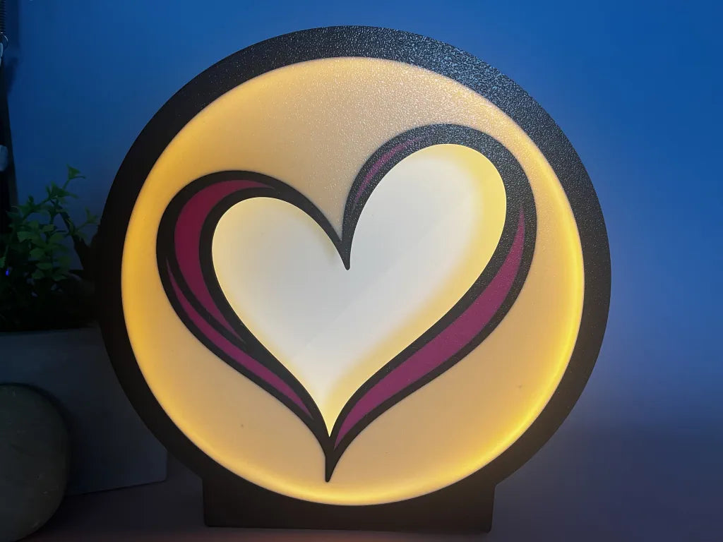 Detailansicht Herzlampe – warmes LED-Licht mit Herz-Motiv