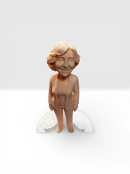 Detailansicht: stilisierte 3D-Figur nach Foto mit klaren Flächen zum Bemalen
